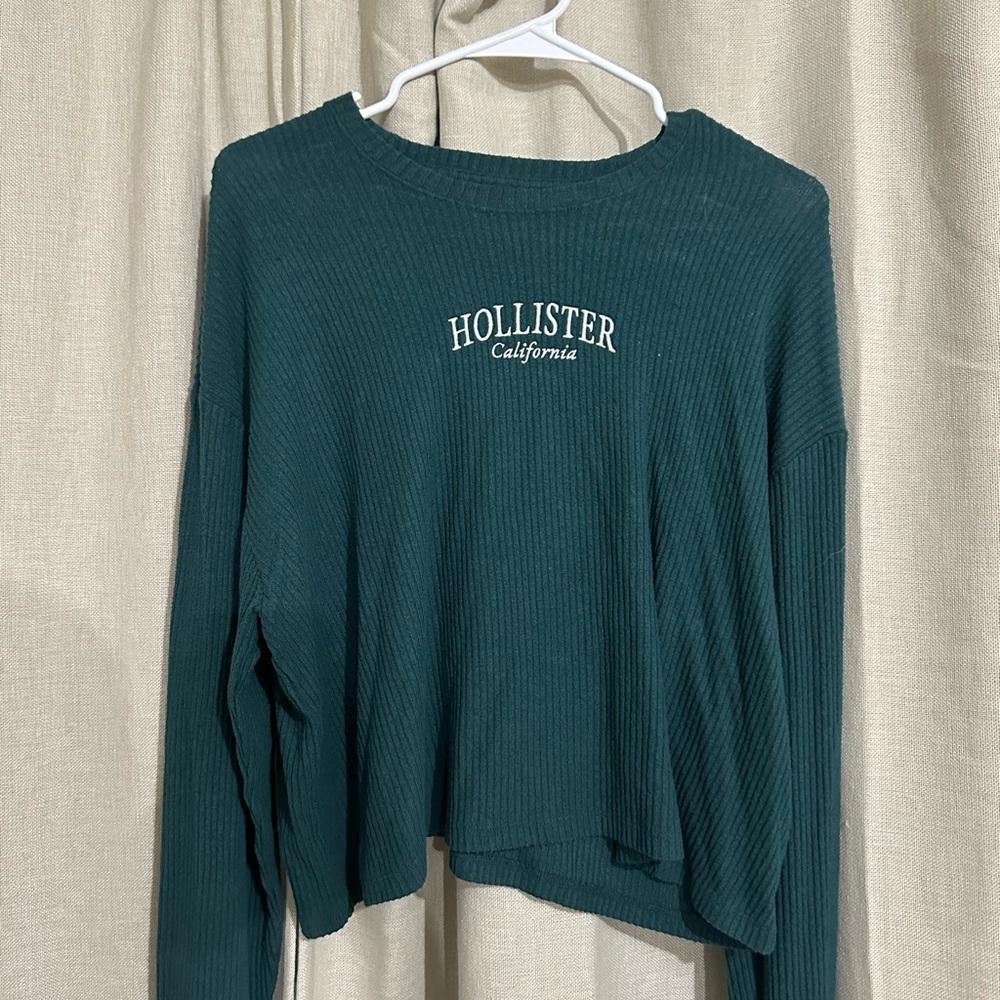 Hollister Women's Green Ribbed Top